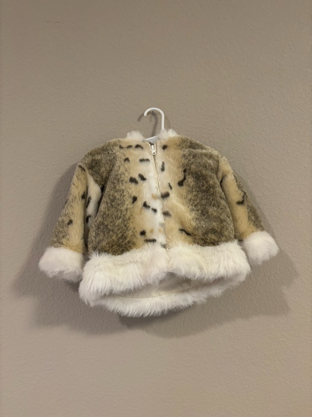 Vintage Y2K Faux Fur Animal-Print Puffer Jacket - Cream and Brown
